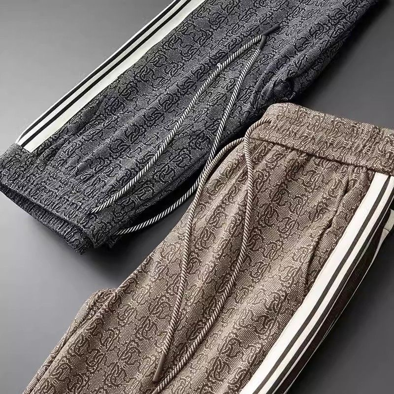 مجموعة إمبوريوم جاكار