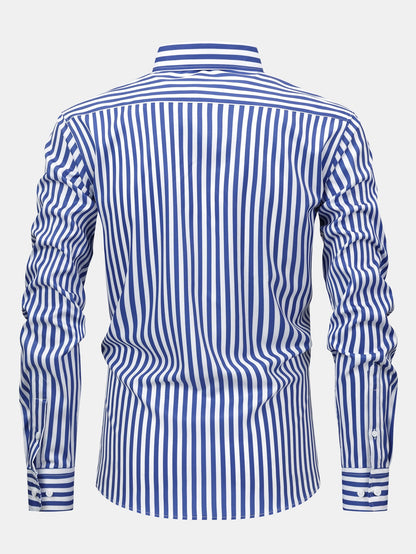 قميص طويل الأكمام مزخرف بخطوط مع أزرار