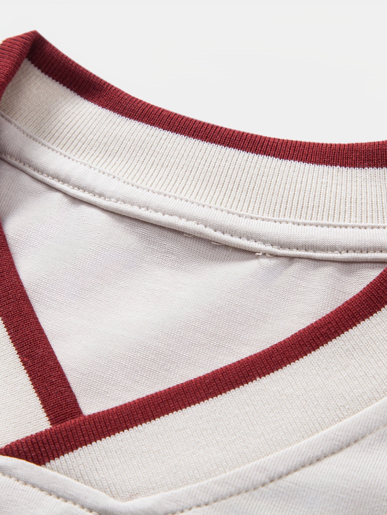 Contrast Piping V-Neck Raglan Sleeve T-Shirt